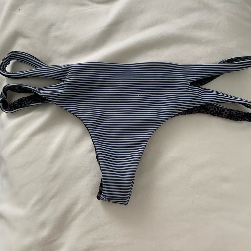 Acacia bottoms!